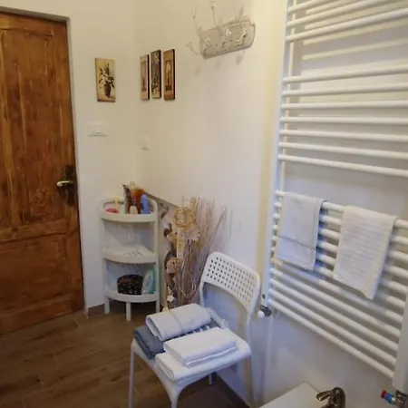 Minimal Chic Apartment Garden Free Parking Bologna 5 Min To Center בית נופש