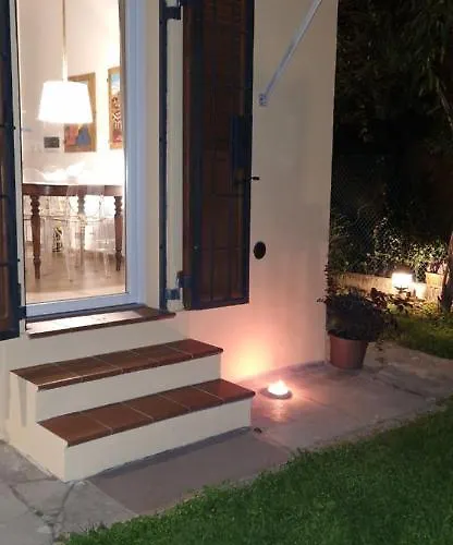 펜션 Minimal Chic House Parking And Private Garden