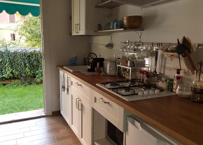 Minimal Chic House Parking And Private Garden Holiday home *